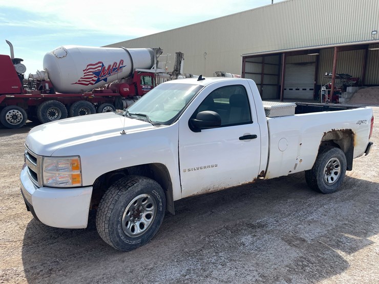 2007-chevrolet-k1500-image-1