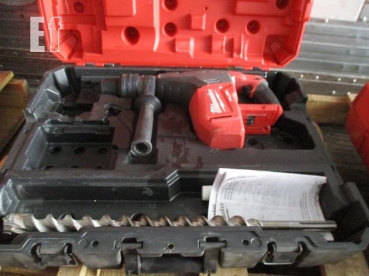 milwaukee-m18-fuel-brushless-rotary-hammer-image-2