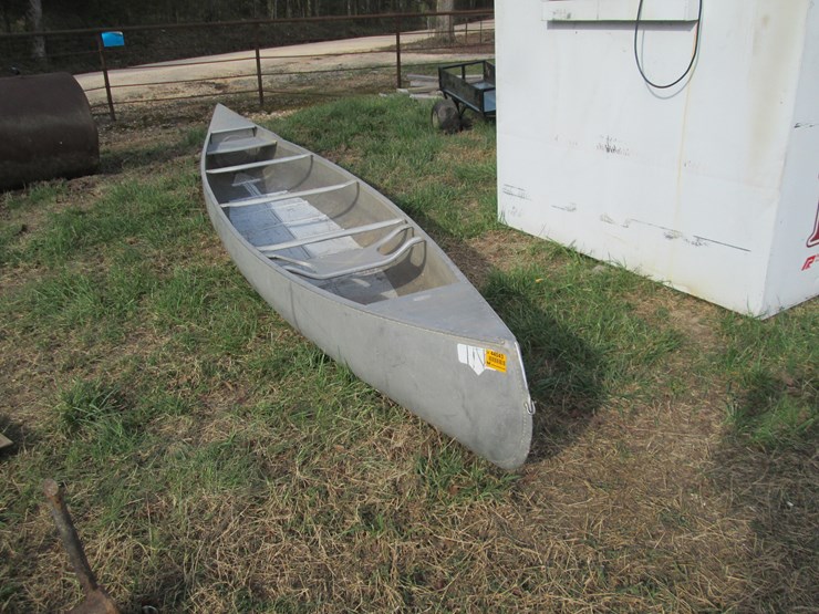 #44043-•-18'-canoe-image-2