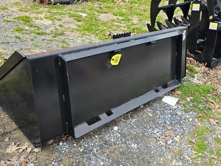 new-swict-60"-skidloader-bucket-image-2