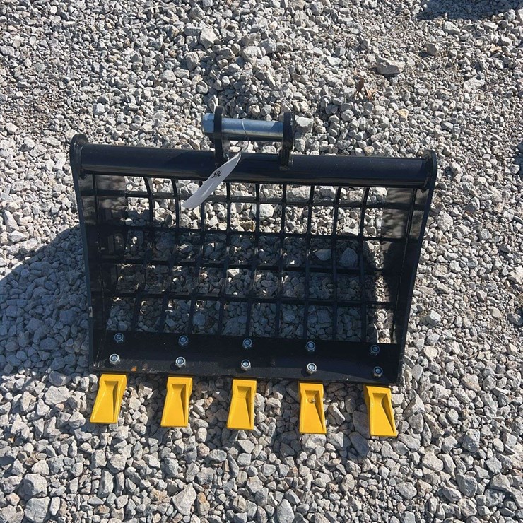 SDLANCH Mini Excavator Rock Bucket