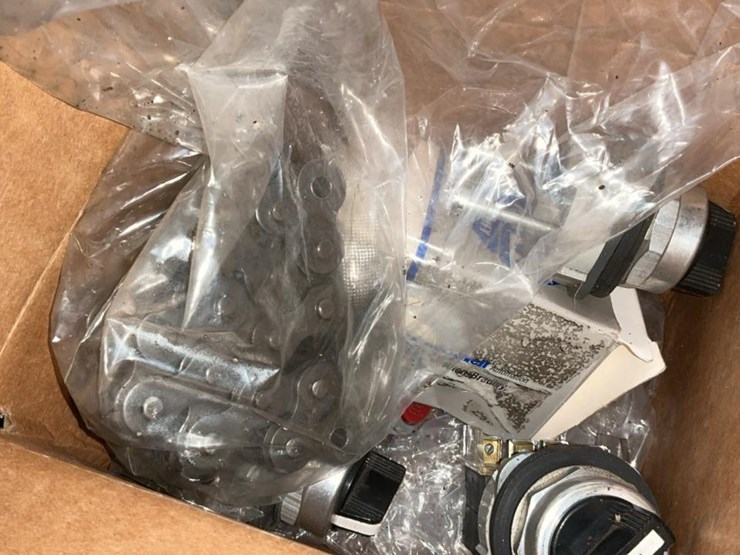 #231-•-parts-shelf-and-contents-image-13