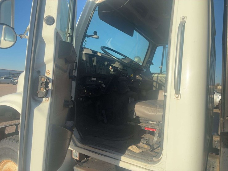 1999-international-4800-image-15