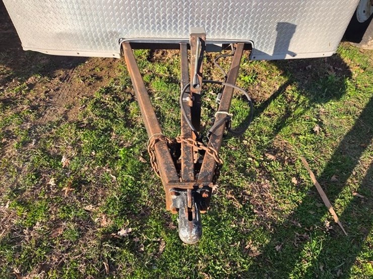 2013-united-trailer-2-axle-20'-box-trailer-(title)-image-28