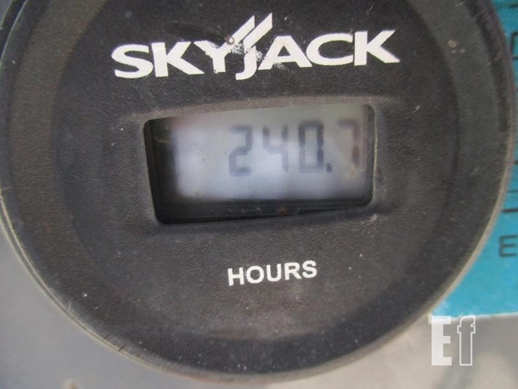 2017-skyjack-sj16-image-14