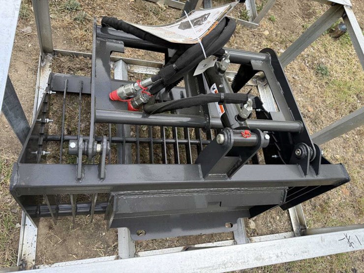 #40-•-mini-skid-steer-rock-grapple-bucket-image-4