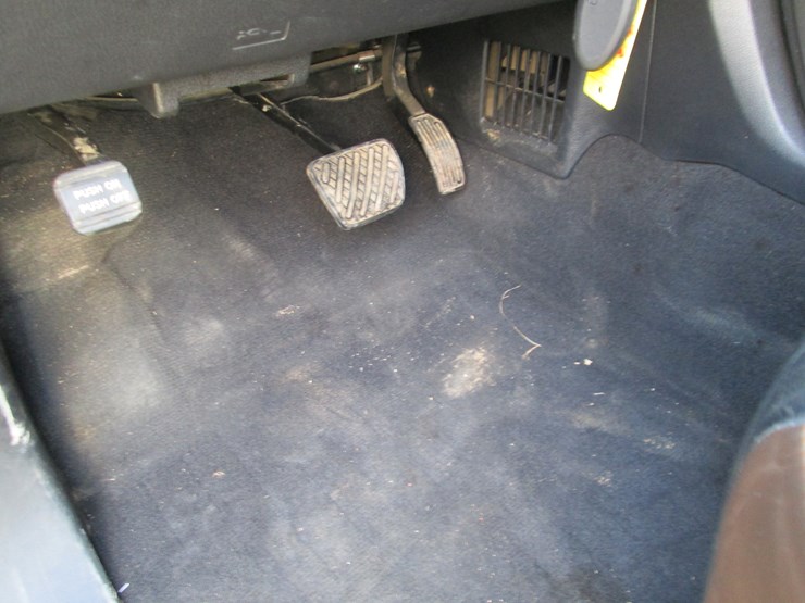 2016-nissan-titan-image-32