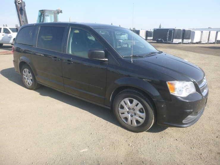 2016-dodge-grand-caravan-image-3