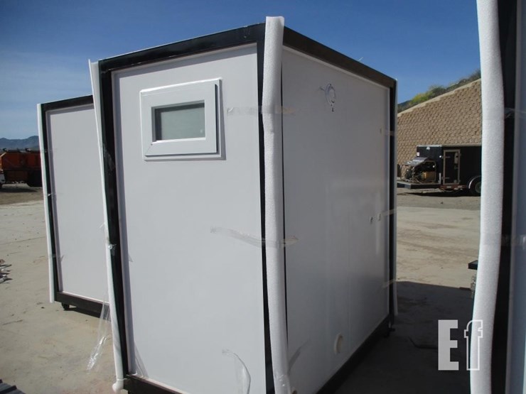 51"-x-79"-x-89"-bathroom-w/shower-image-4