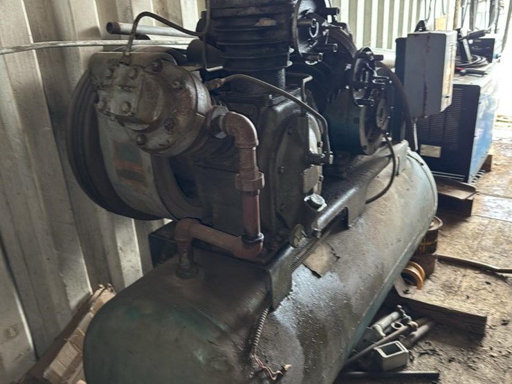 #259-•-stationary-air-compressor-image-3
