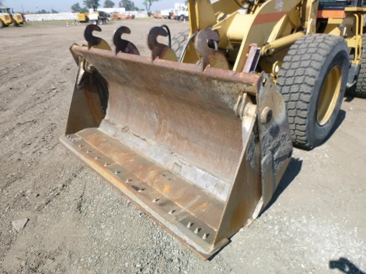 2004-caterpillar-924gz-image-17