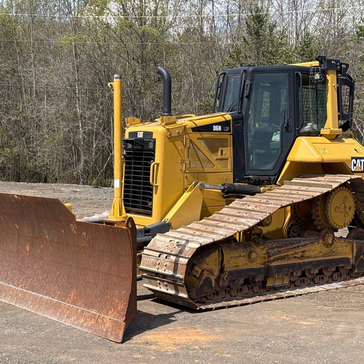 2015 CATERPILLAR D6N LGP