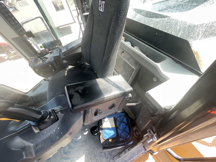 caterpillar-982m-image-81