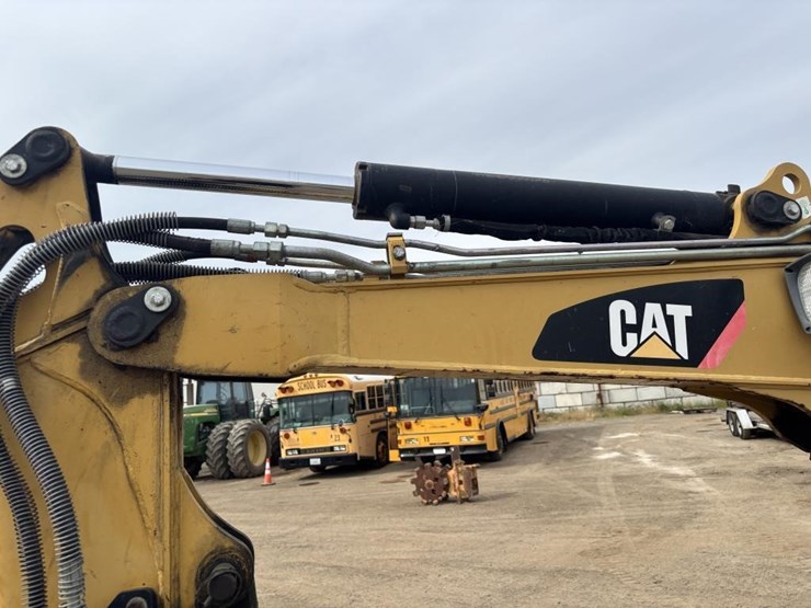 2010-caterpillar-303-image-19