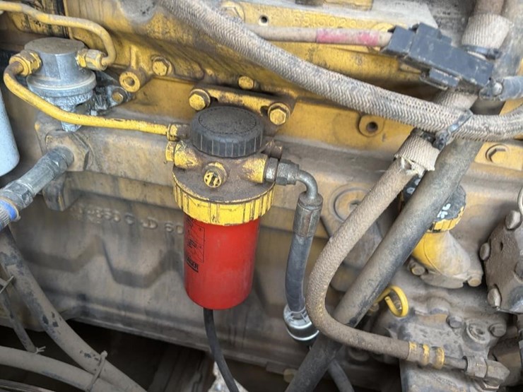 2005-deere-624j-image-50