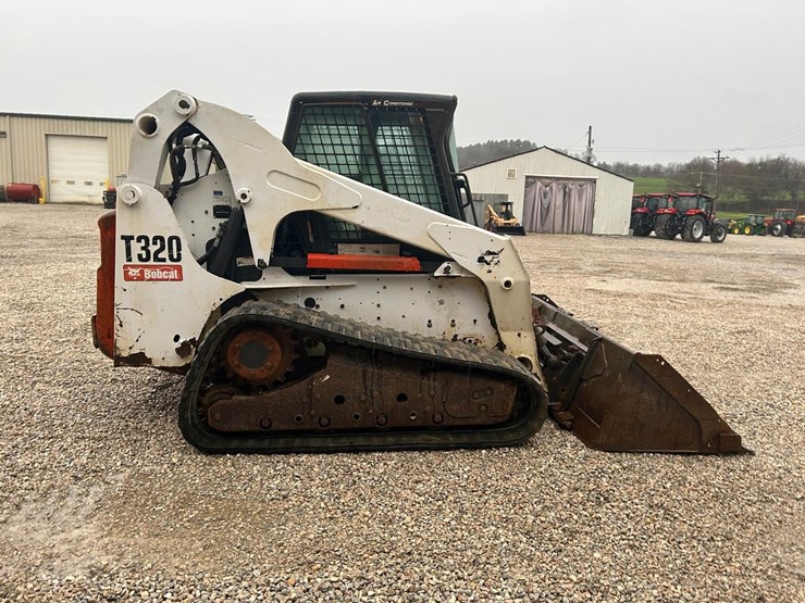 bobcat-t320-image-5