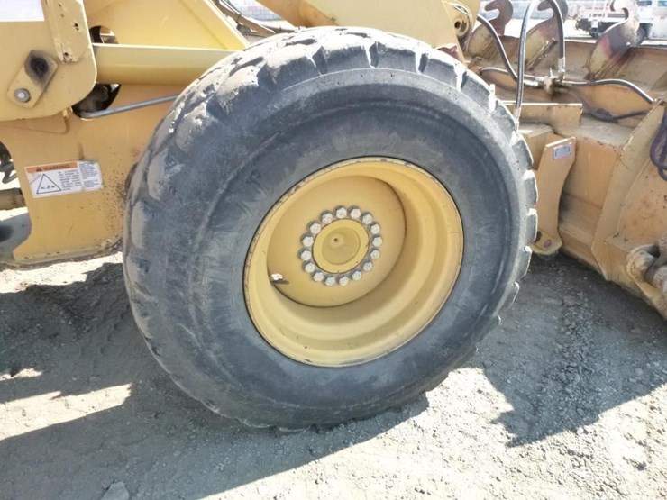 2004-caterpillar-924gz-image-32