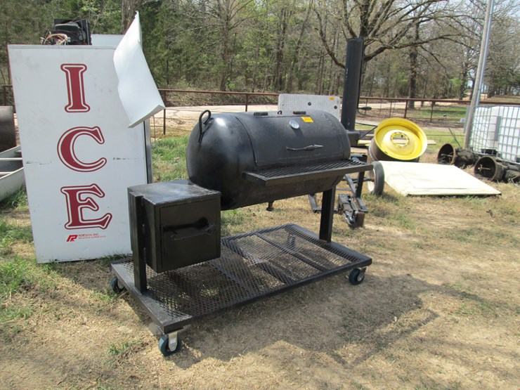 #44070-•-homemade-smoker-w/firebox-image-2