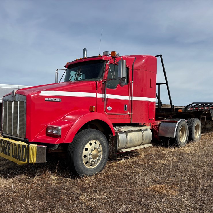 2012 Kenworth Semi Truck
