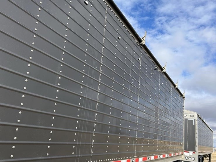 2025-wilson-grain-trailer-image-56