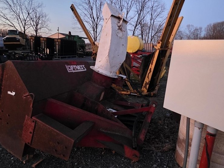 loftness-7'-3pt.-snowblower-image-3