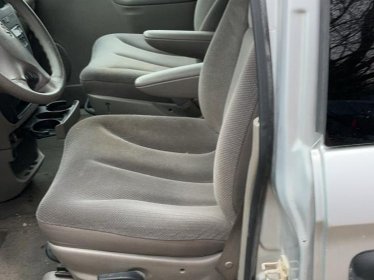 2003-dodge-caravan-se-image-21