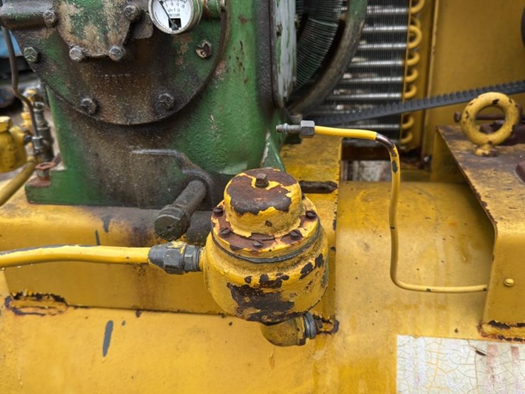 #256-•-stationary-air-compressor-image-11