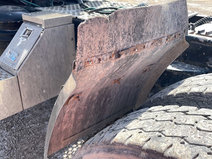 2004-kenworth-t800-image-28