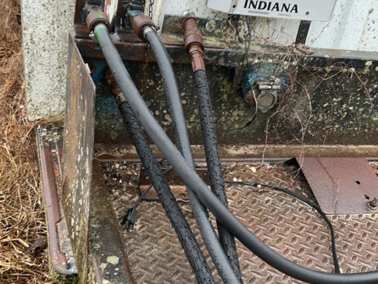 #301-•-1980-ford-k604-flatbed-truck-image-29