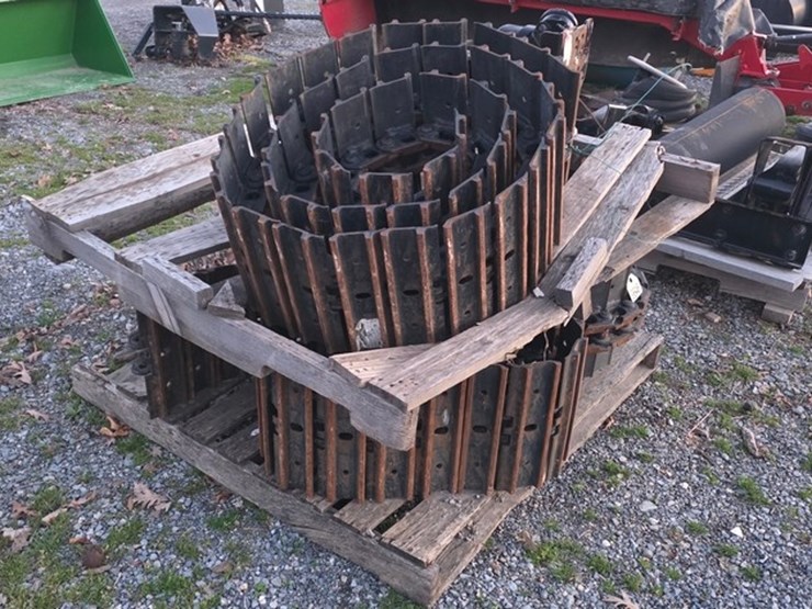 kubota-kx040-new-take-off-metal-tracks-image-1