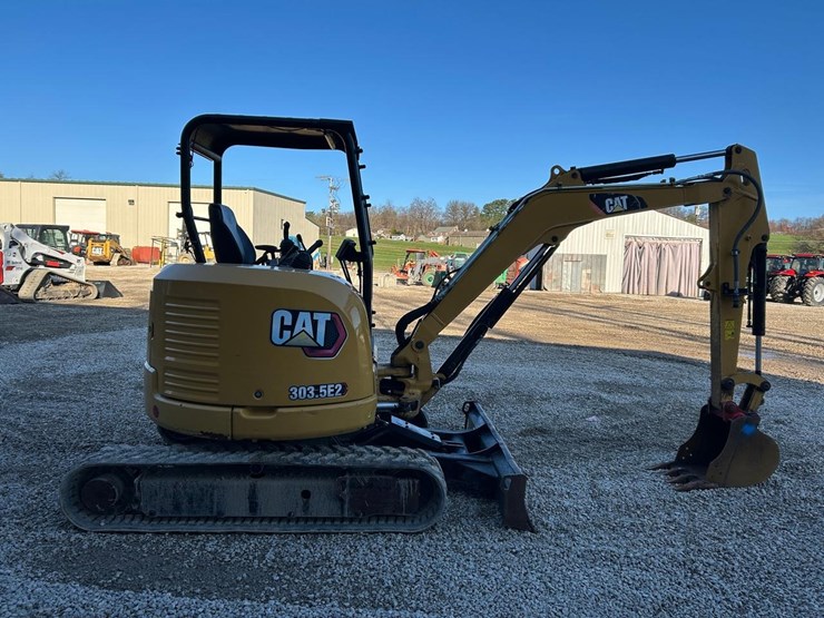 2018-caterpillar-303-image-12