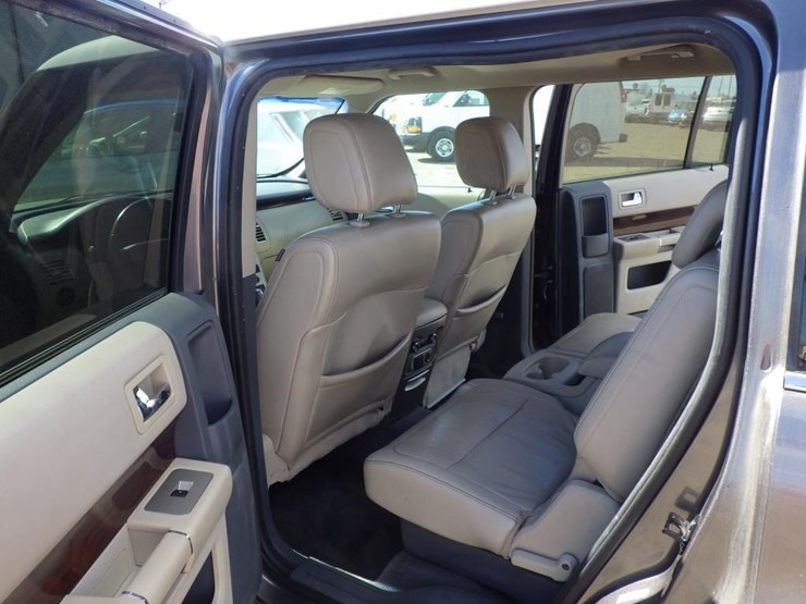 2009-ford-flex-image-7