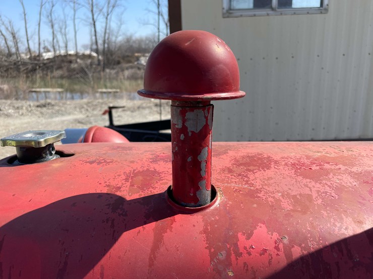 #5682-•-ih-cub-tractor-image-14