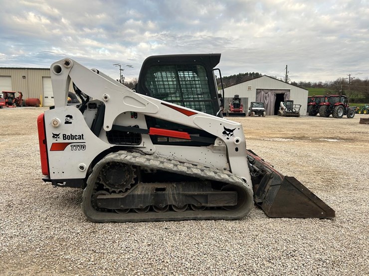 2020-bobcat-t770-image-5