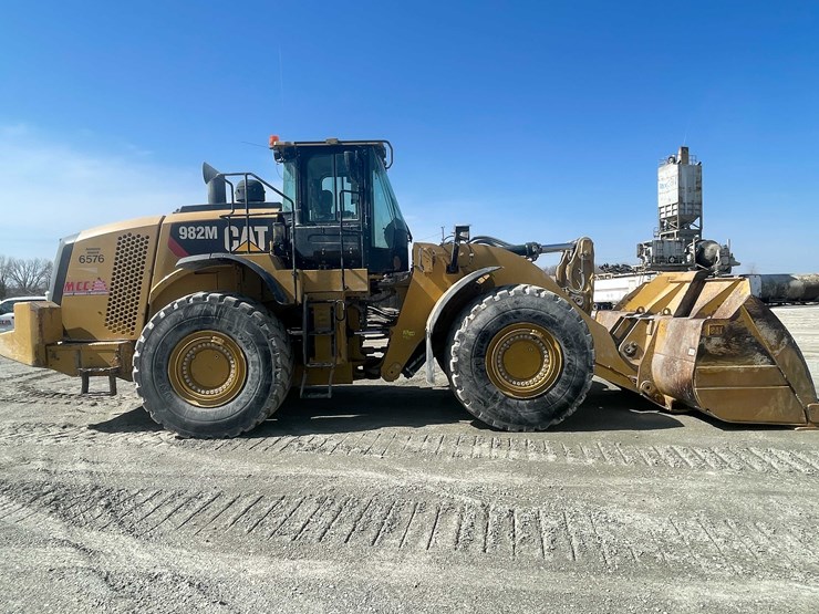 caterpillar-982m-image-4