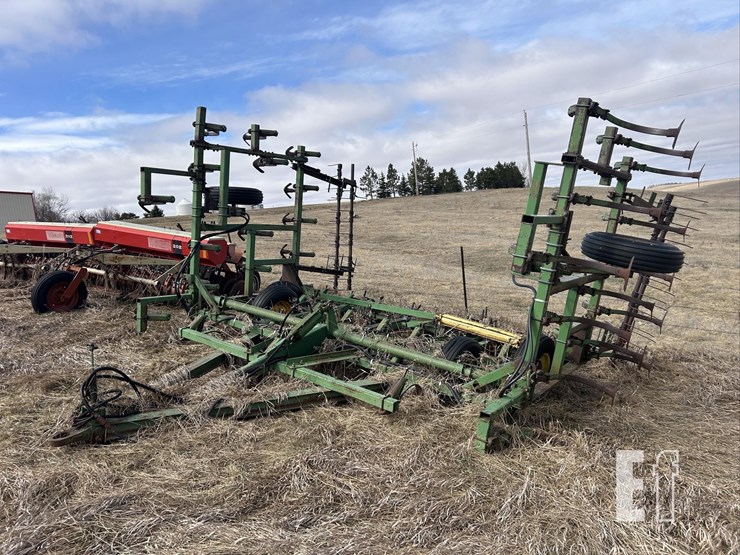 john-deere-1000-image-3