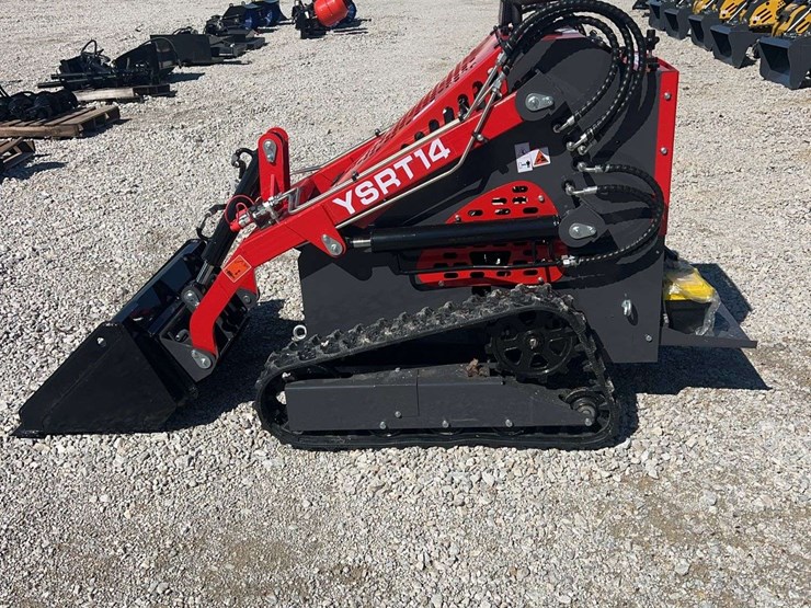 2026-agt-ysrt14-mini-skid-steer-image-8