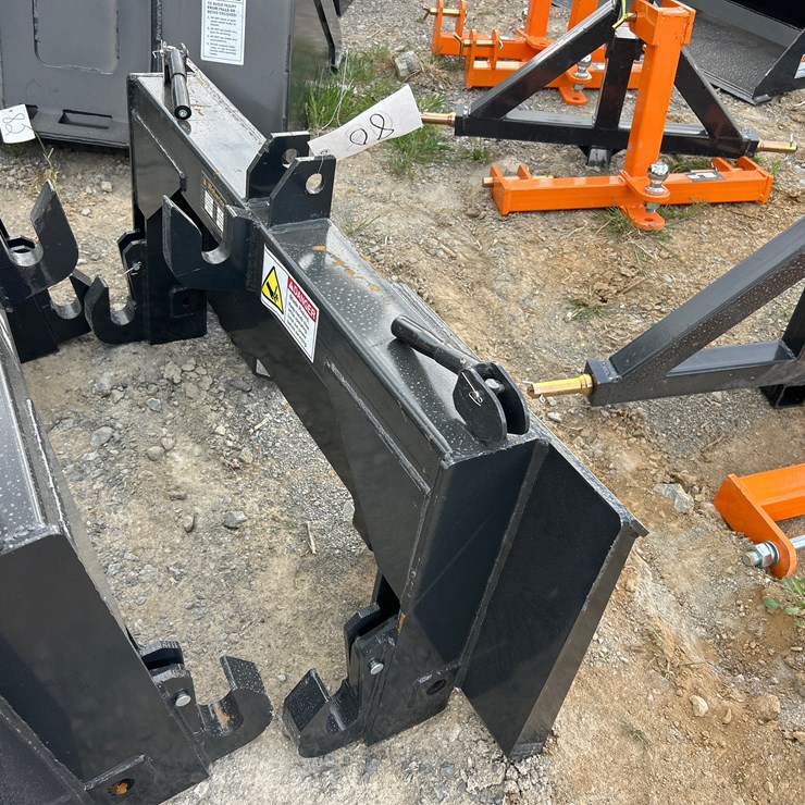 #80 • SKID STEER TO 3PT QUICK HITCH ADAPTER