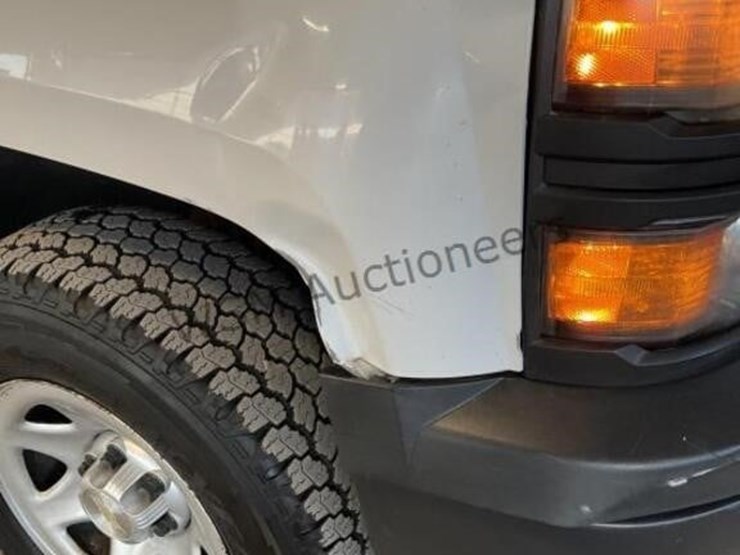 2015-chevrolet-silverado-1500-image-11