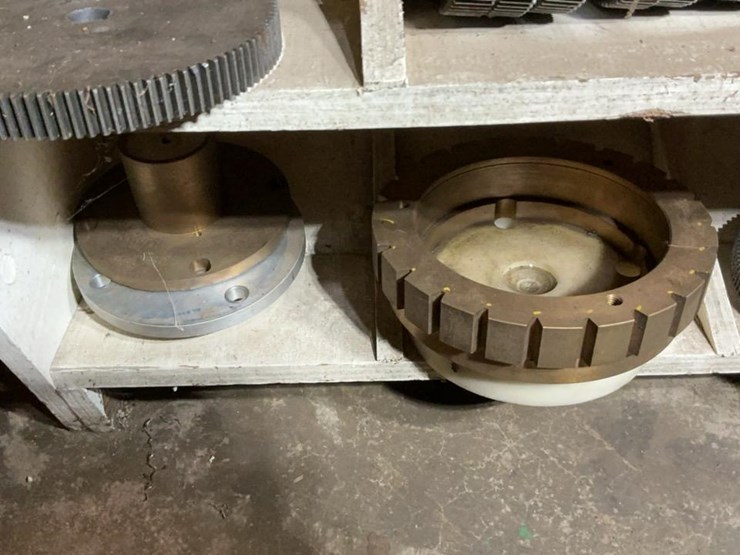 #232-•-shelf-and-contents-image-22