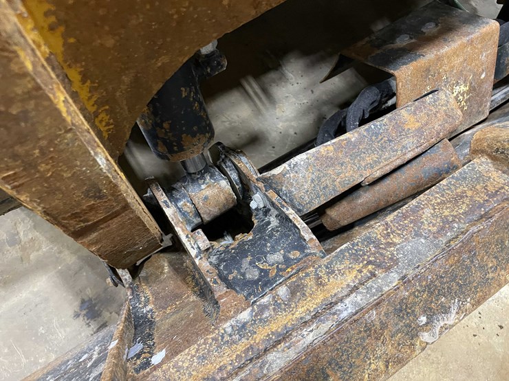 2012-caterpillar-226b3-image-26