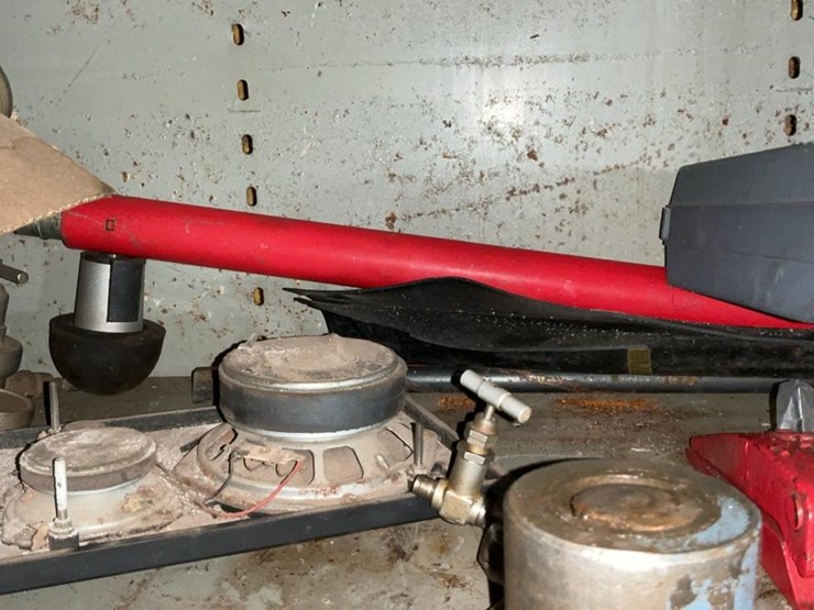 #231-•-parts-shelf-and-contents-image-36