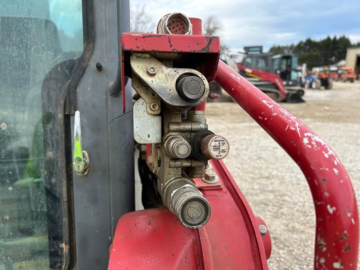 takeuchi-tl8-image-11