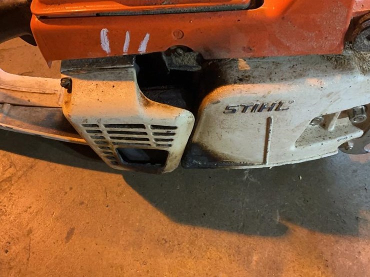 #111-•-stihl-041av-farmboss-chainsaw-image-9