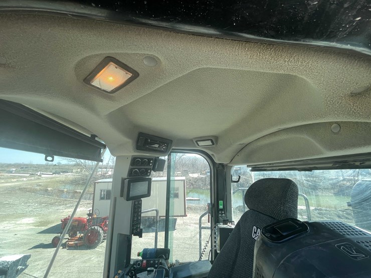 caterpillar-982m-image-79