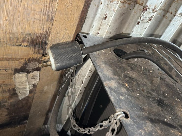 #257-•-miller-welder-image-4