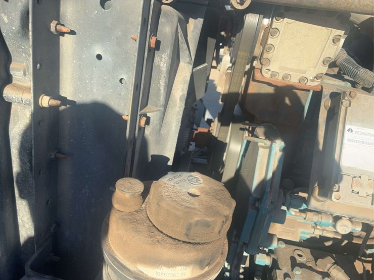 1999-international-4800-image-35