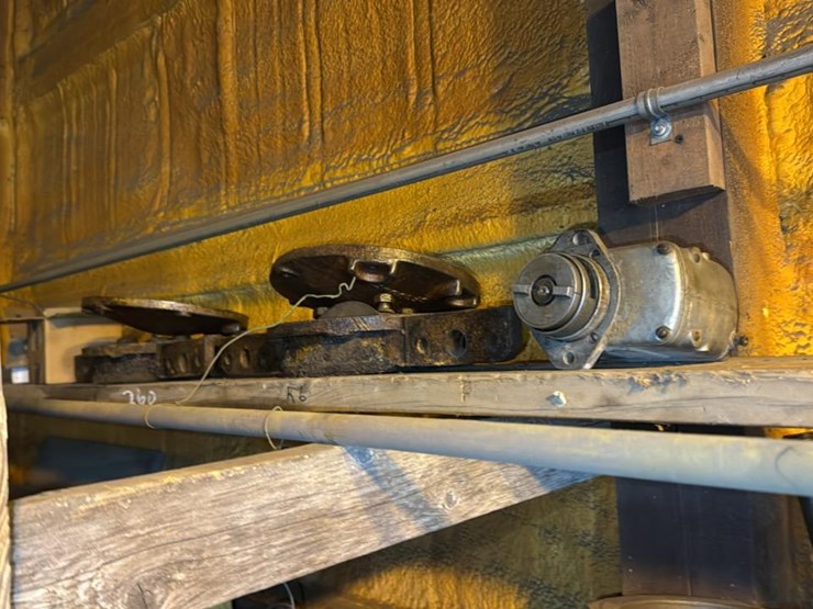 #260-•-cat-engine-and-parts-along-east-wall-image-10