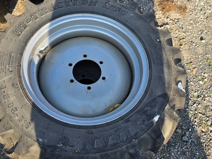 new-2-titan-9.5-20-tires-&-rims-image-4