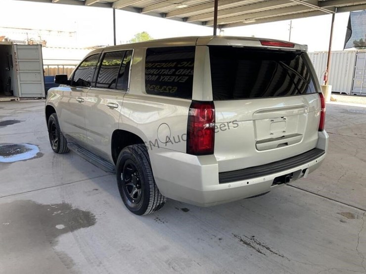 2015-chevrolet-tahoe-image-5